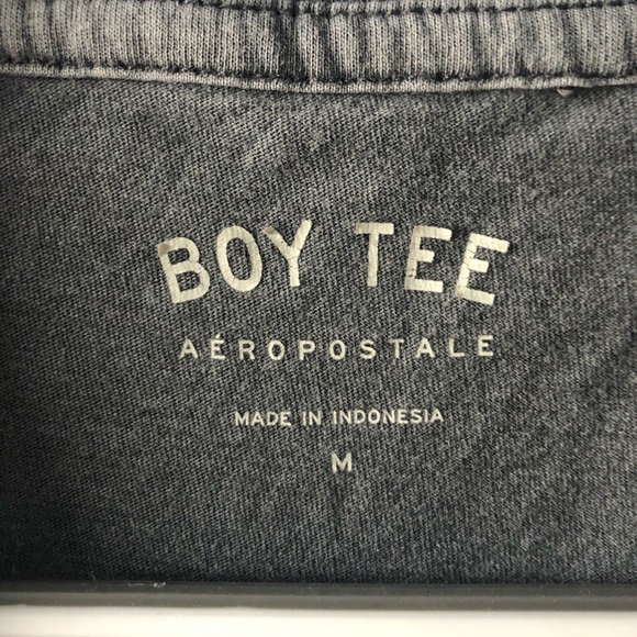 Aeropostale Graphic T-shirt - Picture 2 of 4